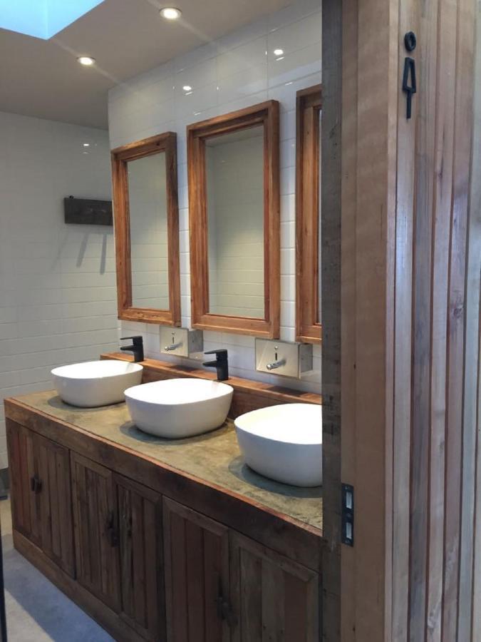 Hostal Boutique Factoria Patagonia ปวยร์โตนาตาเลส ภายนอก รูปภาพ